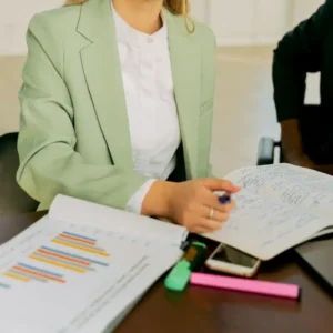 Los reportes contables son clave en el cierre semestral. Descubre su importancia y cómo automatizarlos eficientemente.