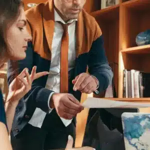 Descubre los errores más frecuentes en el recibo de nómina y cómo detectarlos a tiempo para cumplir correctamente ante el SAT.