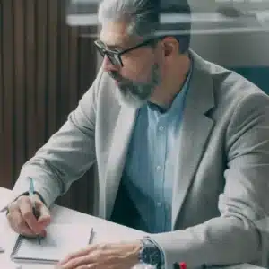 Guía completa sobre cesantía y vejez en México: cálculo, cuotas patronales, reforma 2026 y claves para Recursos Humanos y nómina.